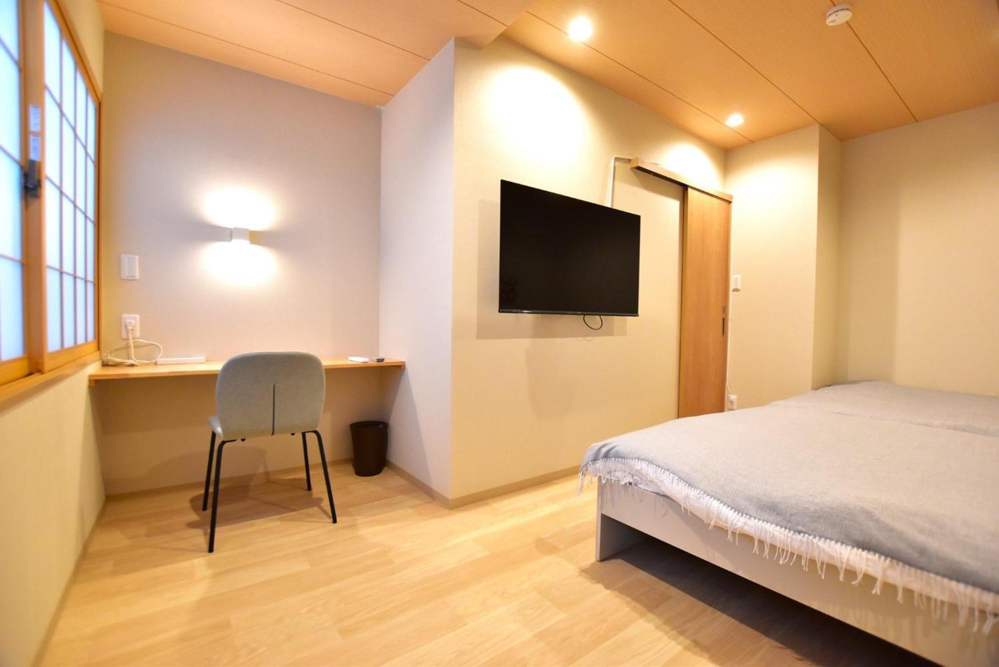 Tamatsukan 玉津館, Kansai Airport 關西空港 57 Mins, Namba 6 Mins, Nihonbashi 4 Mins, Universal Studio 37 Mins, Nara 30 Mins, Walk Jr Tsuruhashi 7 Mins, Early Check In Osaka Eksteriør billede